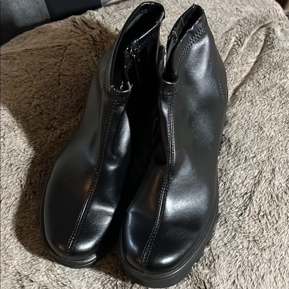 Sleek Black Ankle Booties with Glossy Finish